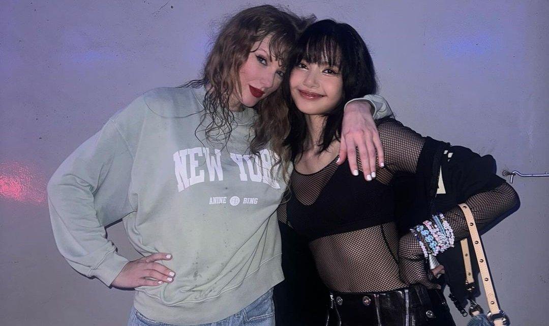 Lisa BLACKPINK nonton konser Taylor Swift di Singapura, sempat foto bareng.