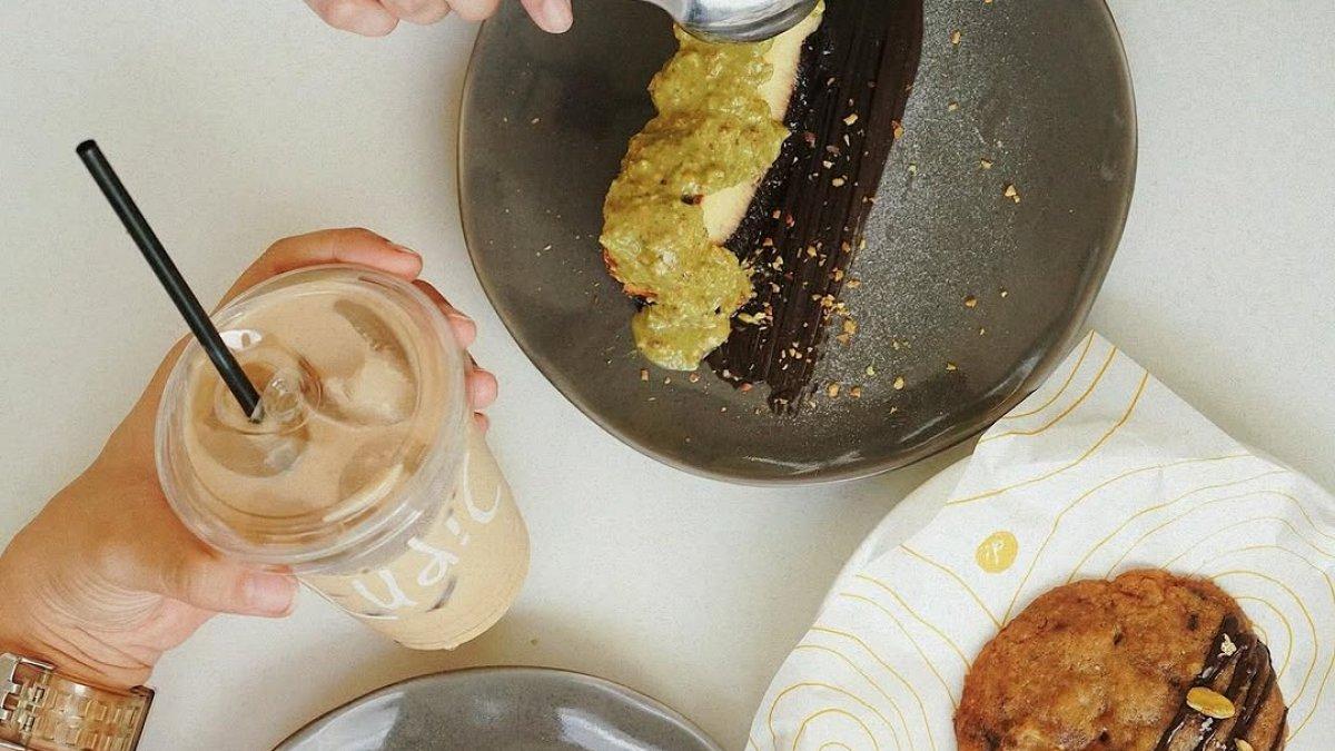 Ludic Cafe, sate kafe hits di Surabaya, Jawa Timur.