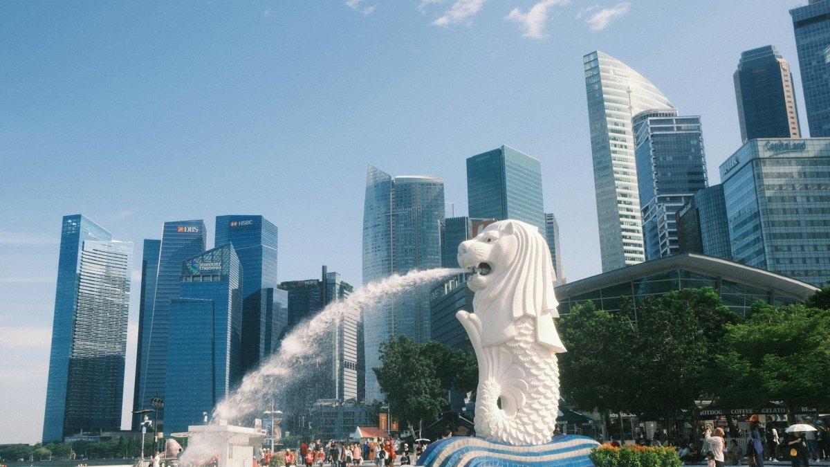 MERLION PARK SINGAPURA - Merlion Park, satu tempat wisata gratis di Singapura. 