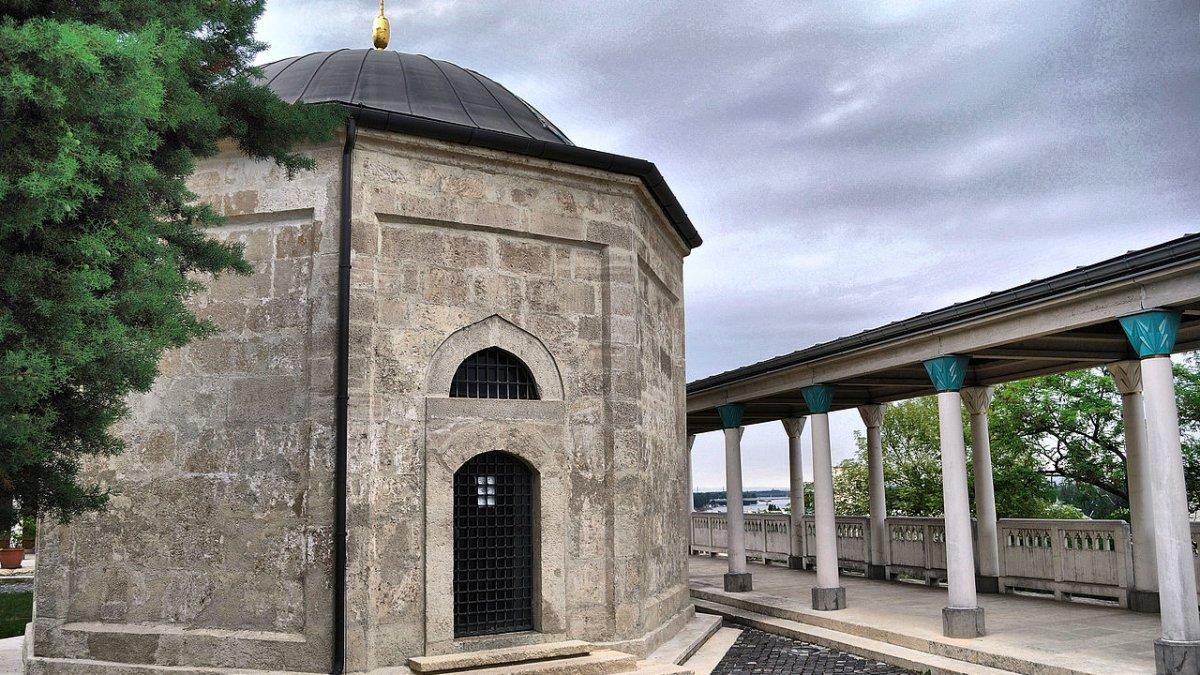 Makam Gül Baba, satu tempat wisata di Budapest Hungaria yang gratis dikunjungi.