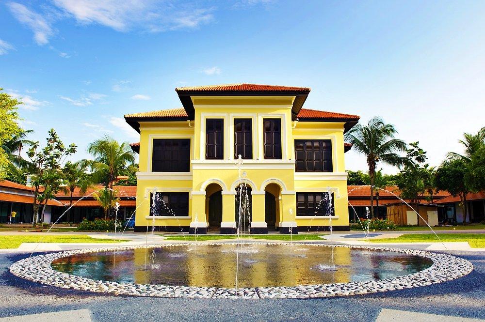 Malay Heritage Centre, satu tempat wisata terbaik di Kampong Glam Singapura.