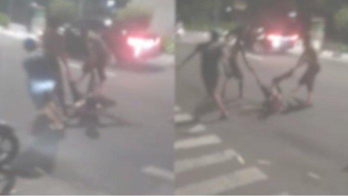 Maling di Tanjung Priok ditelanjangi, diarak hingga dilindas motor oleh warga.