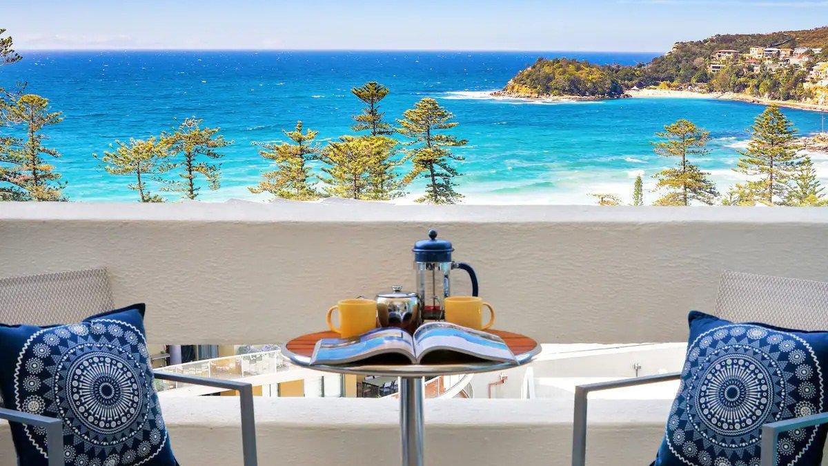 Manly Beach Views Apartment, satu Airbnb unik di dunia yang wajib kamu coba minimal sekali seumur hidup.