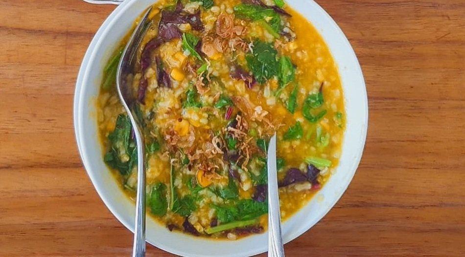 Mari Makan Bajo, satu tempat makan di Labuan Bajo.