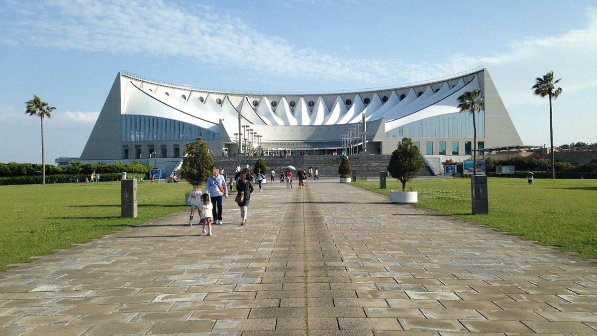 Marine World Uminonakamichi, satu tempat wisata terbaik di Fukuoka Jepang yang menarik buat dijelajahi saat pertama kali liburan ke sana.