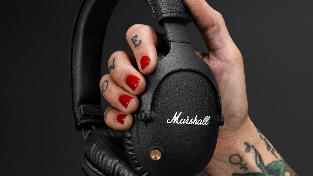 Marshall Monitor II A.N.C., satu merek headphone terbaik yang bisa digunakan selama penerbangan.