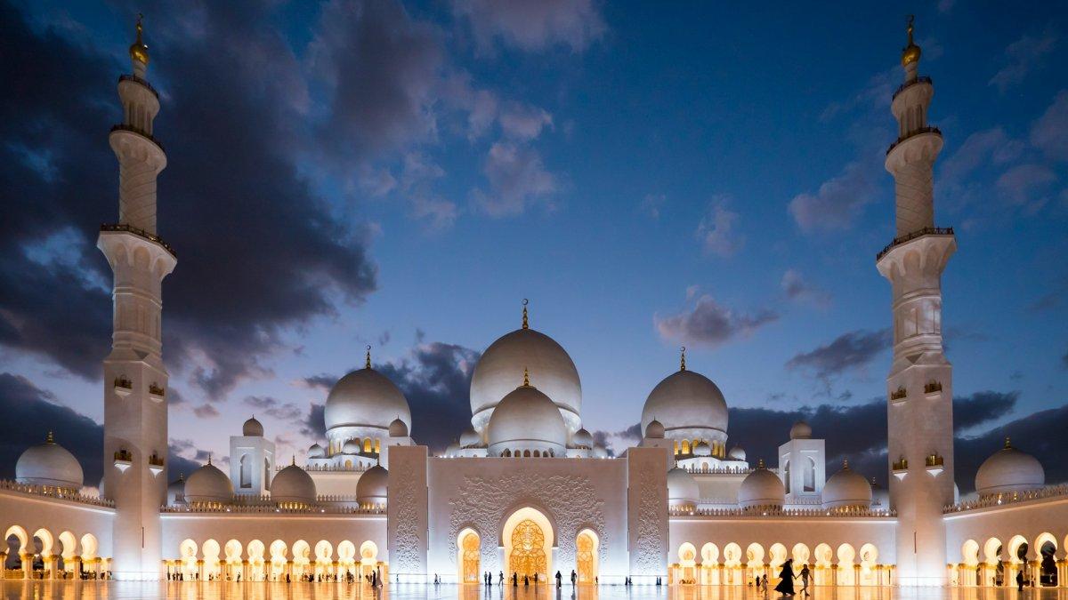 Masjid Agung Sheikh Zayed di Abu Dhabi, UEA