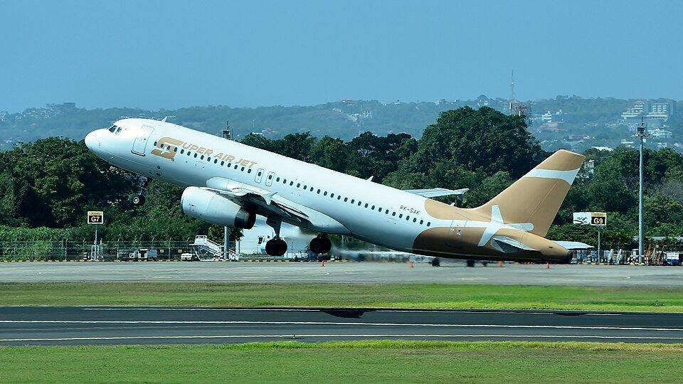 Pesawat Super Air Jet. Informasi daftar tiket pesawat Jakarta - Medan untuk keberangkatan 11 Mei 2025. (wikimedia.coomons)