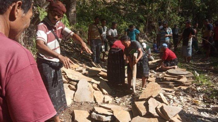 Masyarakat di Desa Wisata Manubhara di Kabupaten Ngada, Nusa Tenggara Timur (NTT)