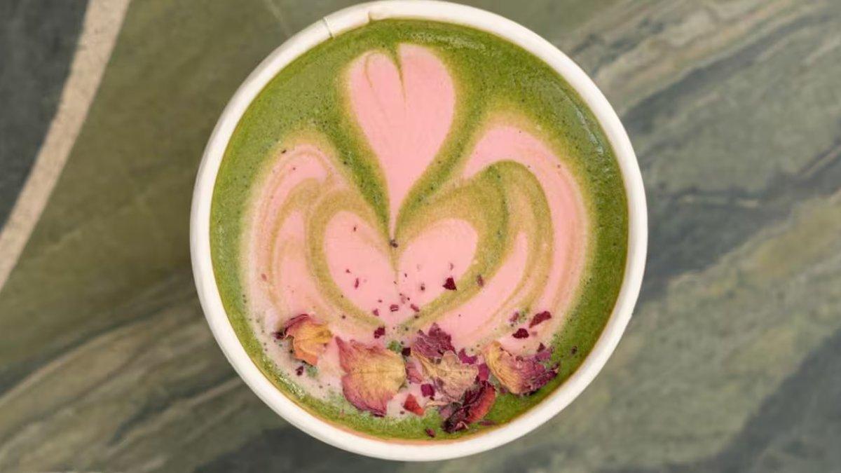 Matcha, satu makanan dan minuman lezat yang wajib kamu coba saat liburan ke Dubai.