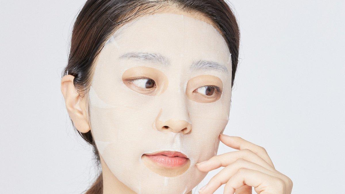 Mediheal The IPI Brightening Ampoule Mask, masker pencerah untuk kulit kusam.