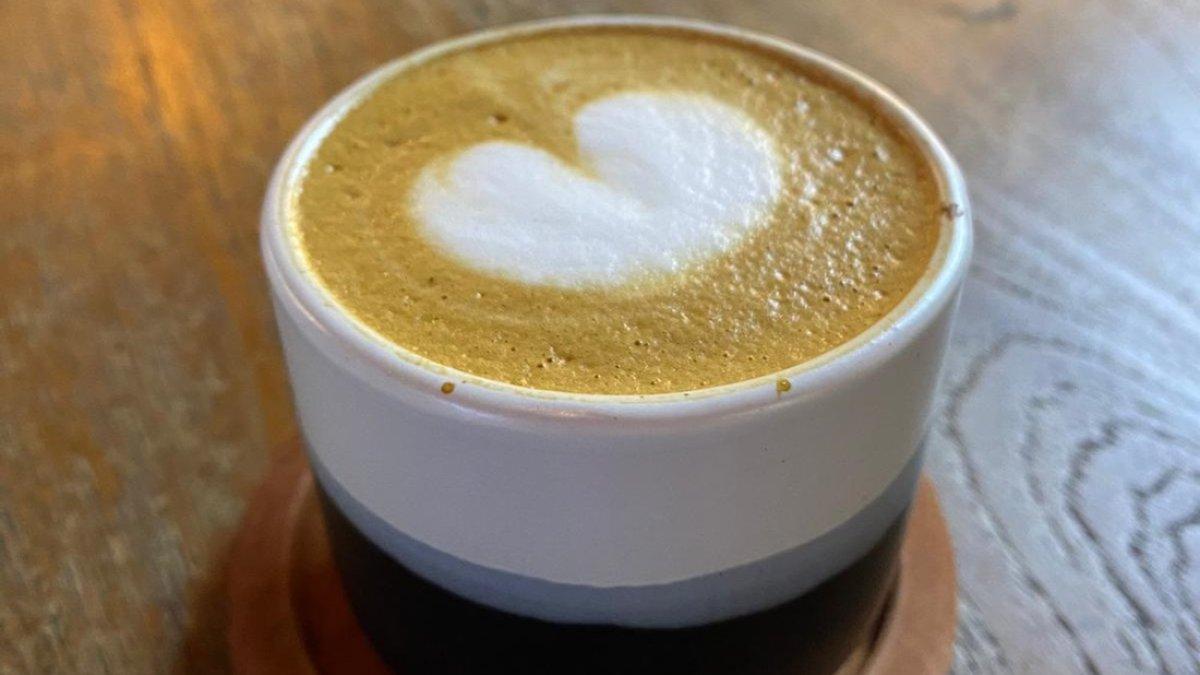 Segelas magic di Wastusada.