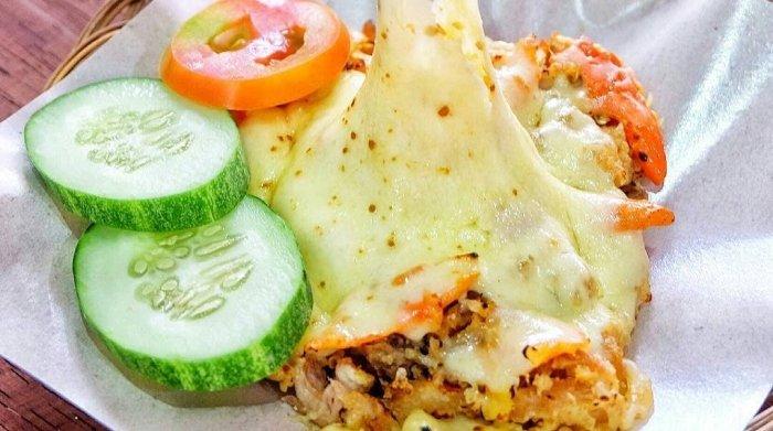 Menu ayam geprek mozarella di Geprek Zone Semarang.