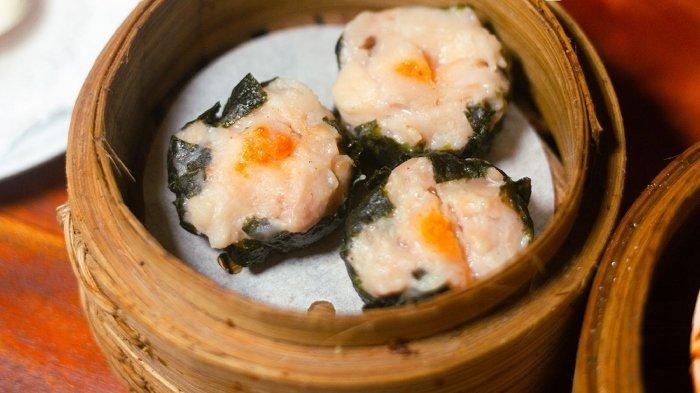 Menu dimsum di restoran Dimsum Toko Sebelah Kecamatan Bogor Timur, Kota Bogor, Jawa Barat.
