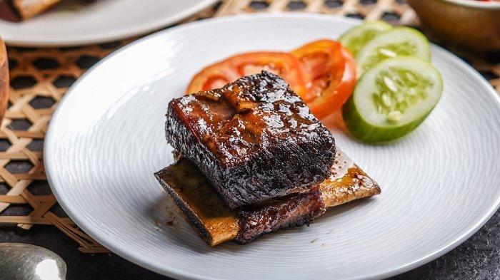 Menu iga bakar di warung Iga Bagus Jakarta Selatan.