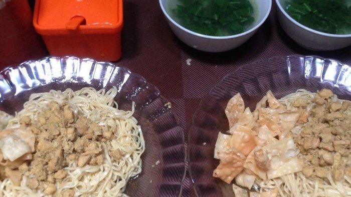Menu mi ayam di Warung Bang Akim Bengkulu.