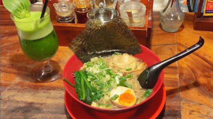Menu ramen enak di Ramen 38 Sanpachi Chaya Kamome Jakarta yang cocok buat makan siang.