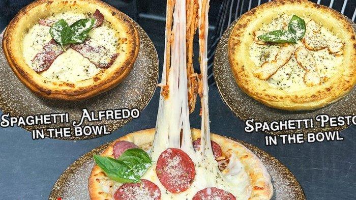 Menu spaghetti di dalam pizza dari restoran Gotti Pizza and Coffee.