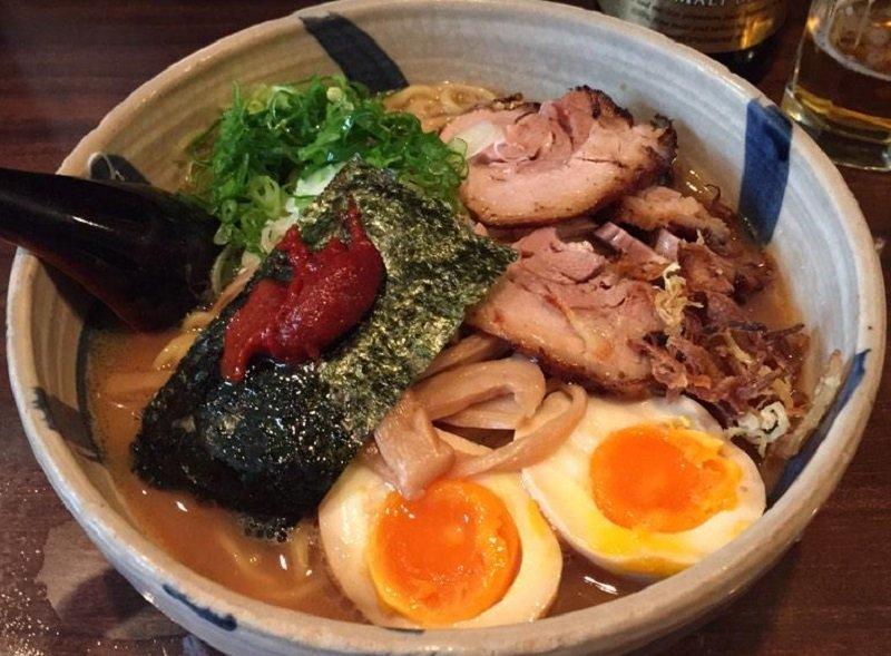 Menya Nukaji, satu ramen enak di Tokyo Jepang yang wajib kamu coba.