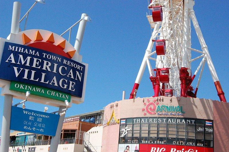 Mihama American Village, satu tempat wisata terbaik di Okinawa Jepang.
