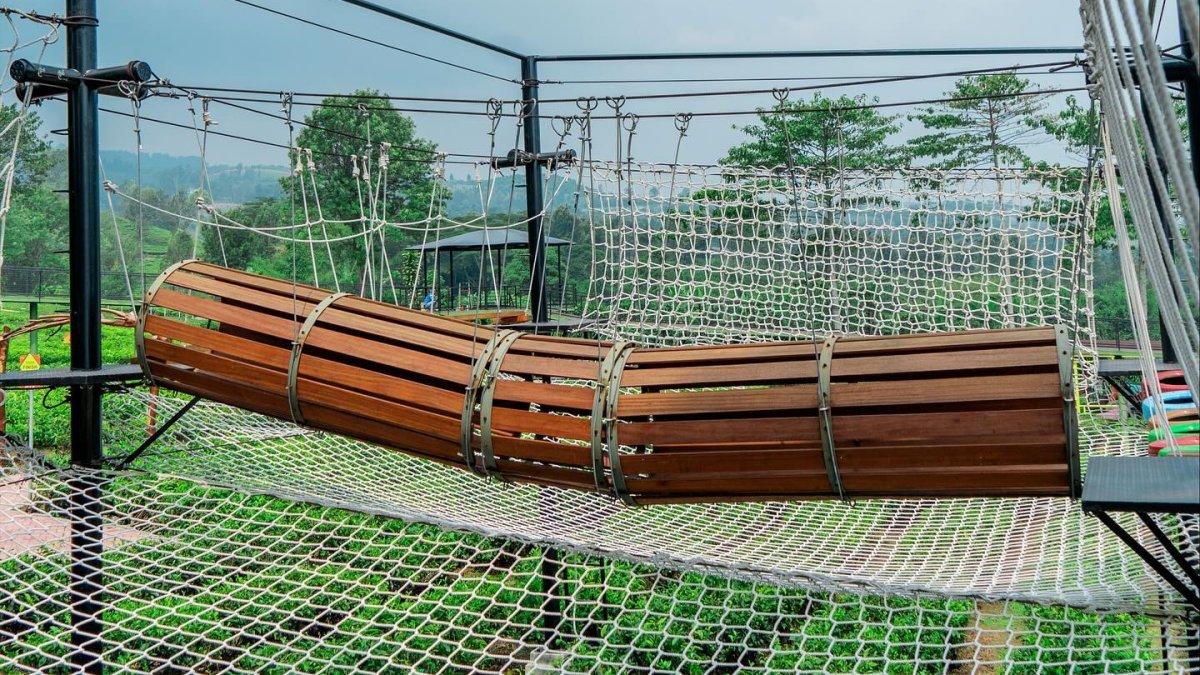 Mini Outbond di Goalpara Tea Park Sukabumi.