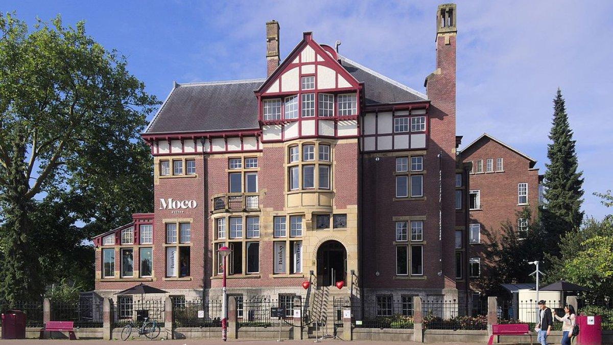 Moco Museum, satu tempat wisata di Amsterdam, Belanda