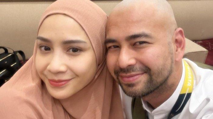 Momen Raffi Ahmad dan Nagita Slavina di Mekkah saat ibadah haji.