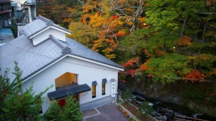 Monju-no-yu di Kakeyu Onsen, Nagano Prefecture Jepang.