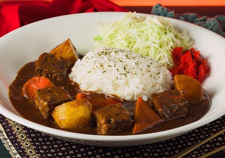 Monster Planet, satu restoran halal di Orchard Singapura buat makan siang enak dan mengenyangkan.