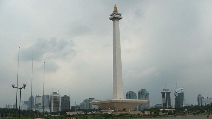 Monas berlokasi di Merdeka Square, Jalan Lapangan Monas, Gambir, Kecamatan Gambir, Kota Jakarta Pusat, Jakarta.