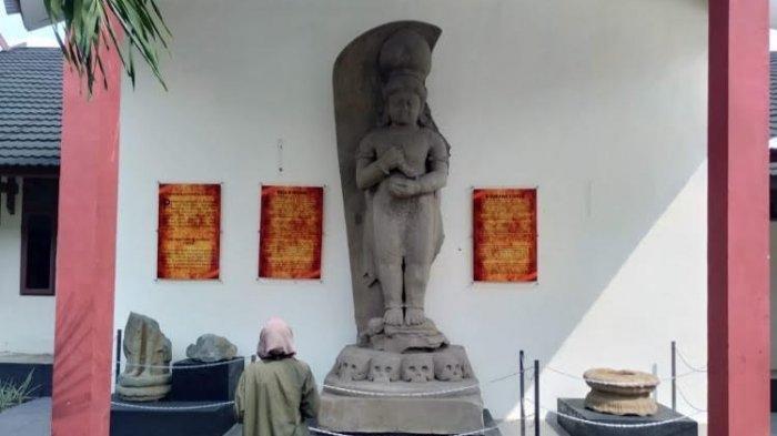 Museum Siginjai Jambi berlokasi di Jalan Jenderal Urip Sumoharjo, Sungai Putri, Kecamatan Telanaipura, Kota Jambi, Jambi 36124.