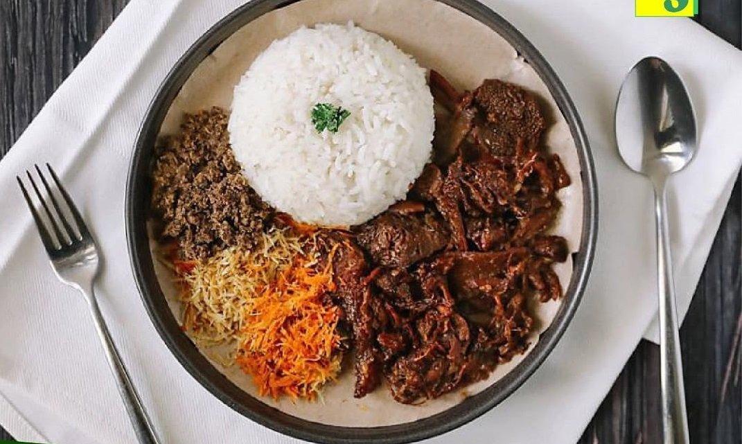 Nasi Krawu Bu Azza, satu tempat makan di Gresik, Jawa Timur
