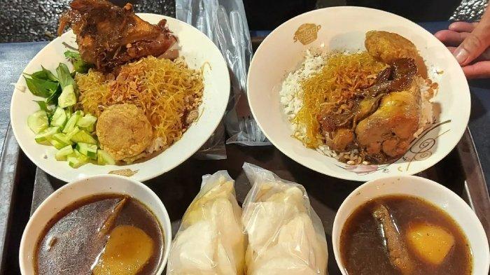 Nasi Ulam Bu Ria, tempat makan siang enak di Pasar 8 Alam Sutera Tangerang, Banten.