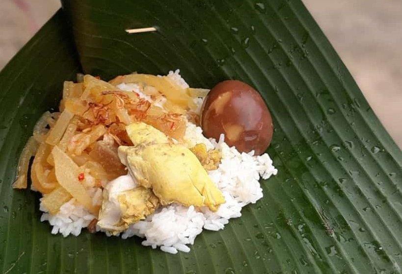Nasi liwet di Solo buat menu sarapan enak, murah, dan mengenyangkan.