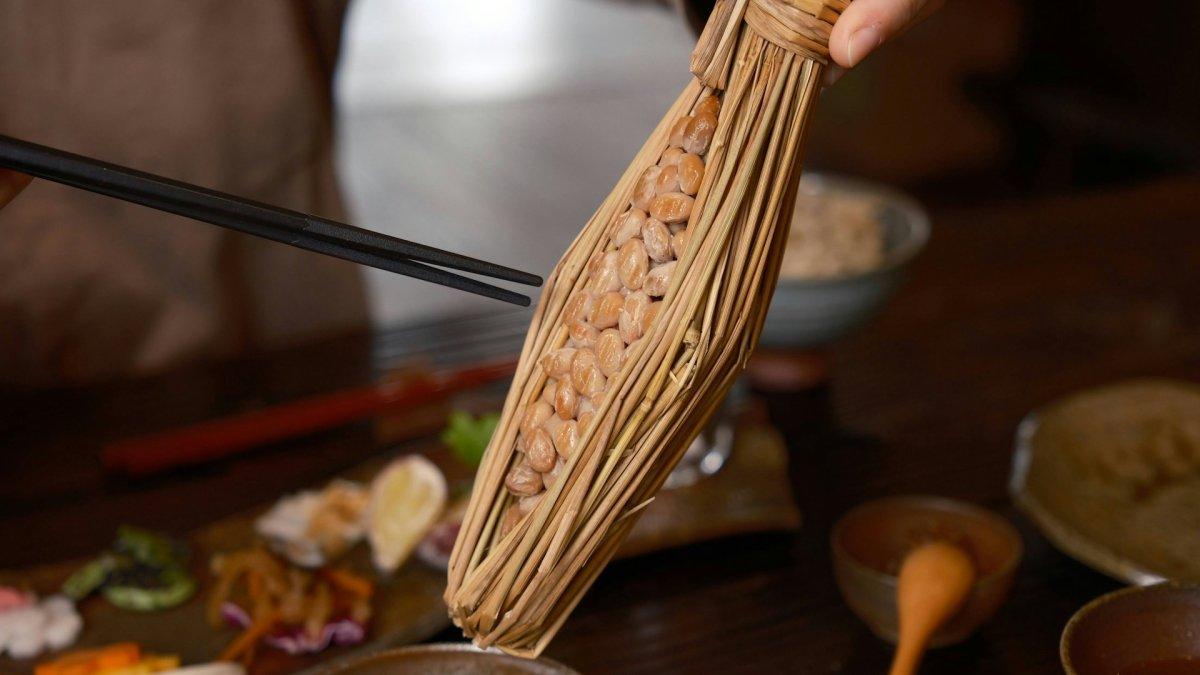 Natto, satu makanan khas Jepang yang wajib kamu masukan dalam menu dietmu.