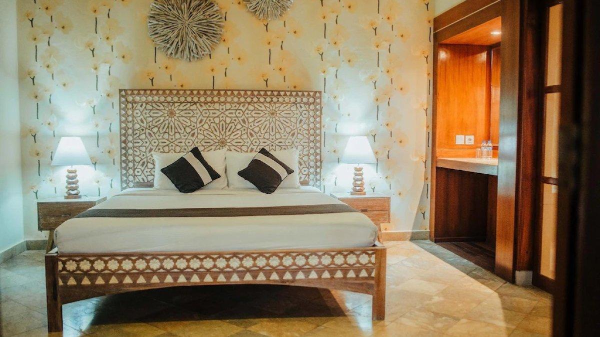 New Sunari Lovina Beach Resort, satu hotel bintang 4 di Buleleng Bali yang mendapat rating 8 dari Agoda dengan tarif inap mulai Rp 200 ribuan.