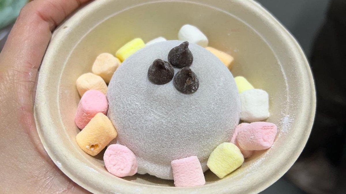 Nirvana Dessert Cafe, satu kafe terbaik di Haji Lane Singapura buat makan malam.