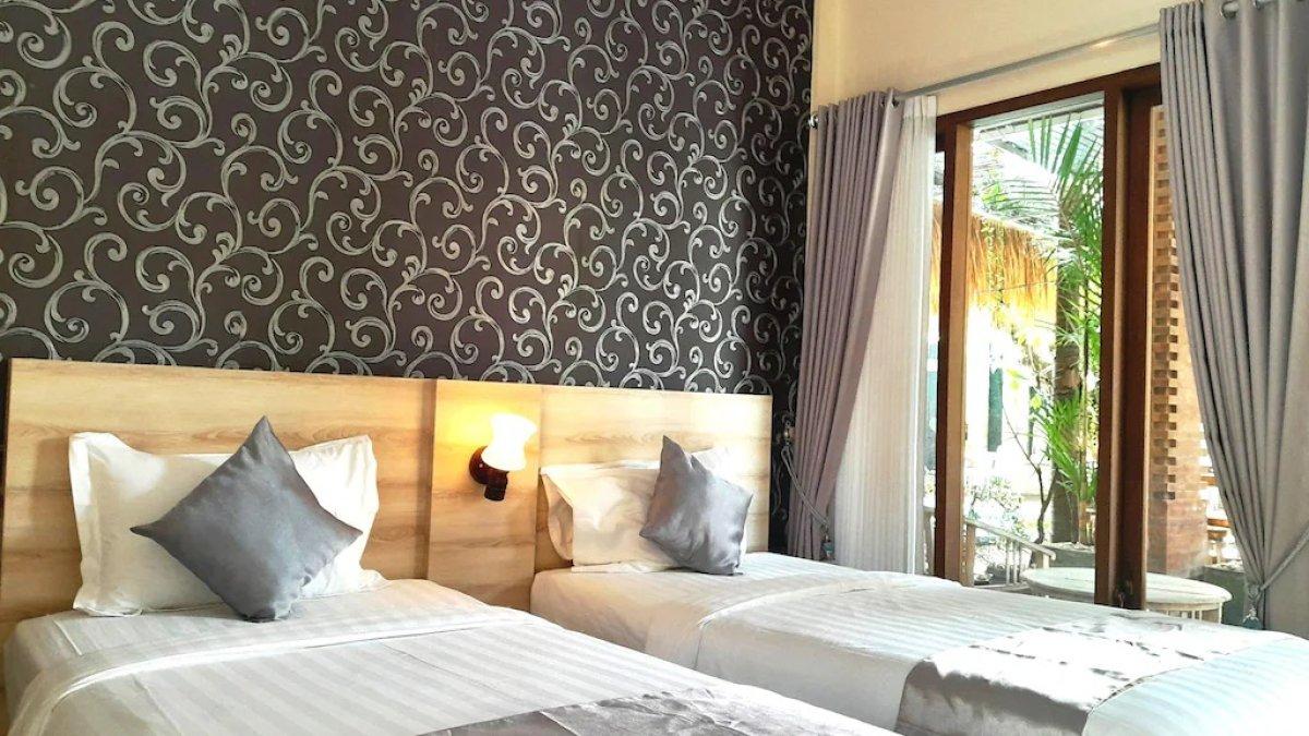 North Wing Canggu Resort, satu hotel bintang 3 di Canggu Bali yang menawarkan fasilitas kolam renang.