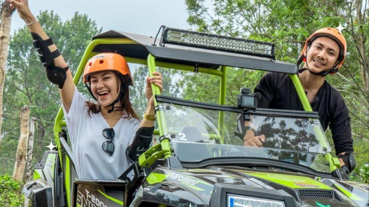 Nyobain UTV di Goalpara Tea Park Sukabumi.