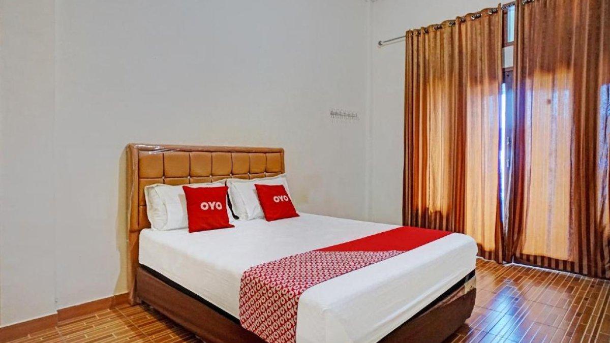 OYO 93264 Penginapan Syari'ah Berlian, satu hotel murah di Aceh Tengah dengan tarif inap mulai Rp 40 ribuan buat diinapi.