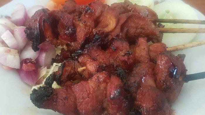 Olahan menu sate kambing di warung Sate Kambing Mbah Darmo.