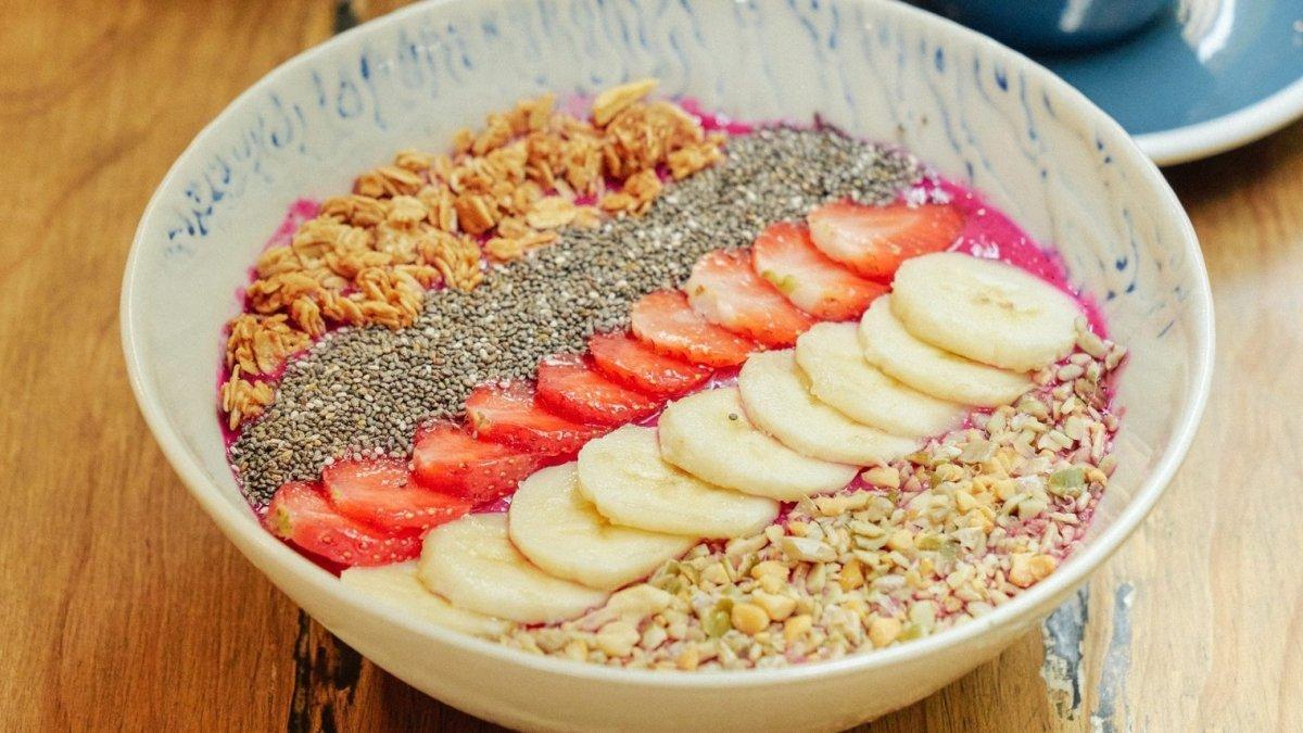 Ombe Kofie Cikajang, satu kafe brunch terbaik di Jakarta yang cocok dikunjungi saat makan siang.