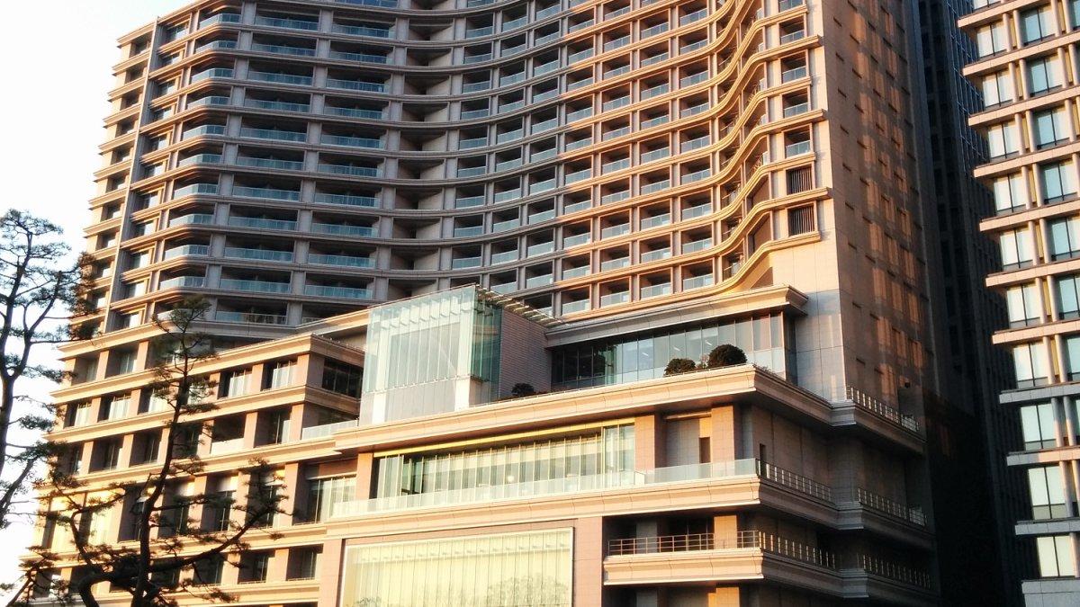 Palace Hotel Tokyo, satu tempat wisata terbaik sekitar Istana Kekaisaran Jepang.