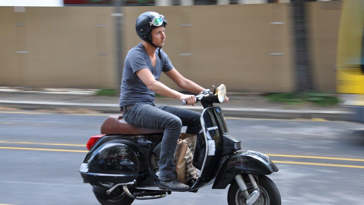 Ilustrasi sewa motor.