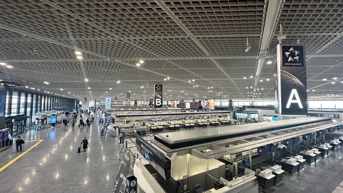 Suasana di Bandara Narita Jepang.