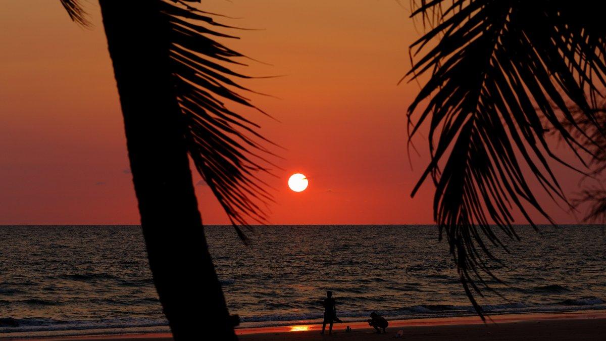 Pantai Chao Lao, satu tempat wisata di Chanthaburi Thailand yang menarik buat kamu jelajahi.