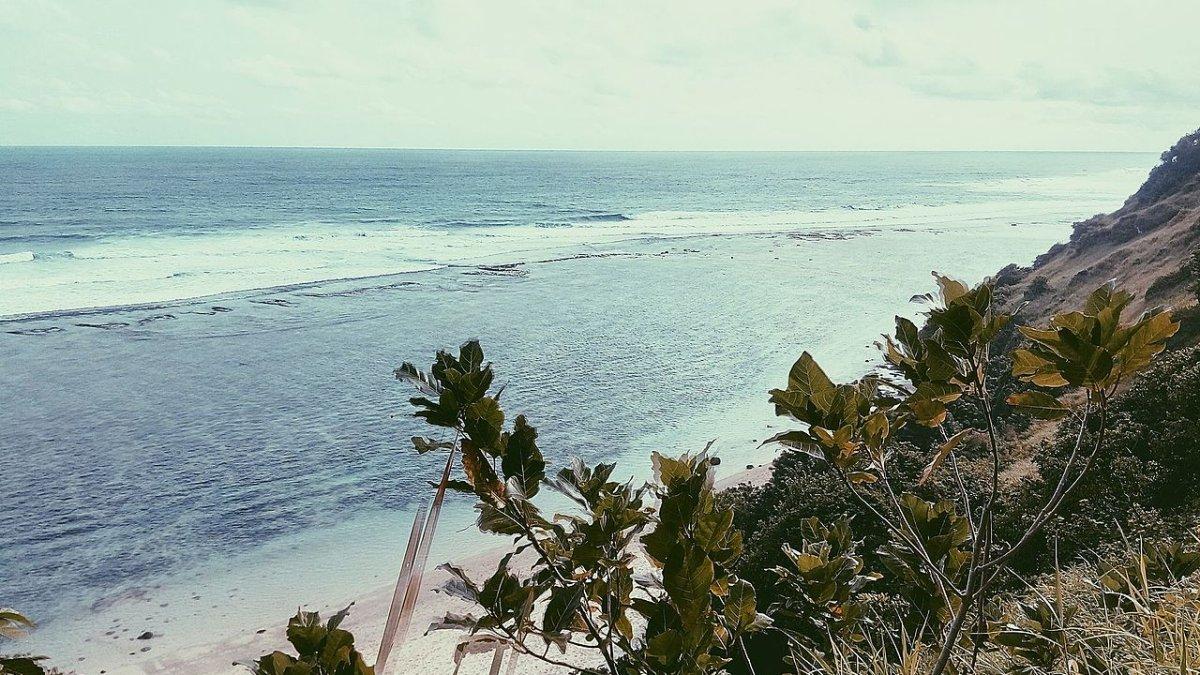 Pantai Gunung Payung di Bali