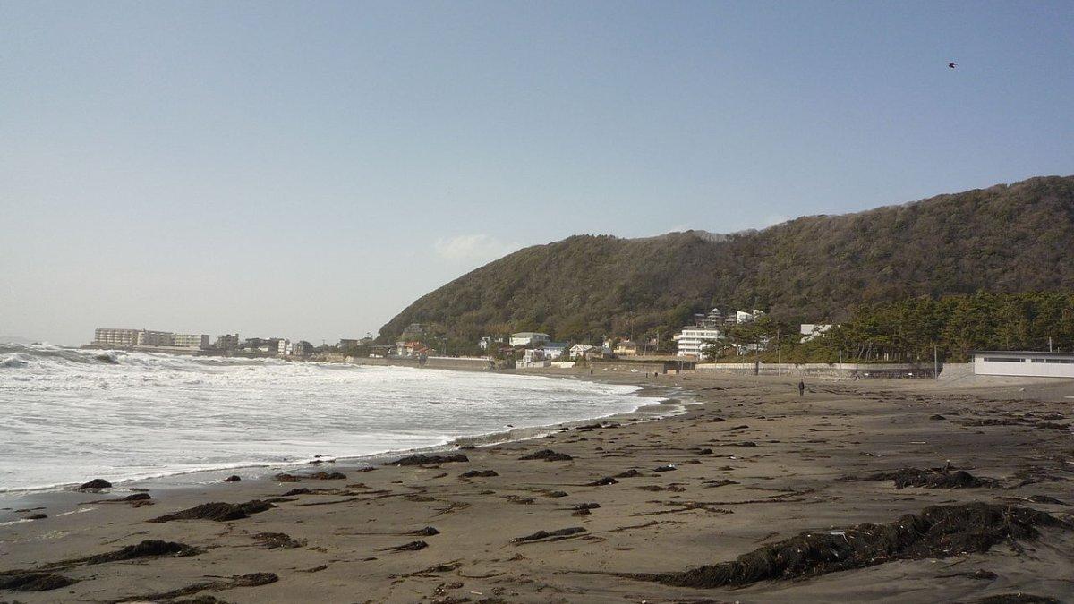 Pantai Isshiki, satu pantai terbaik dekat Tokyo Jepang.