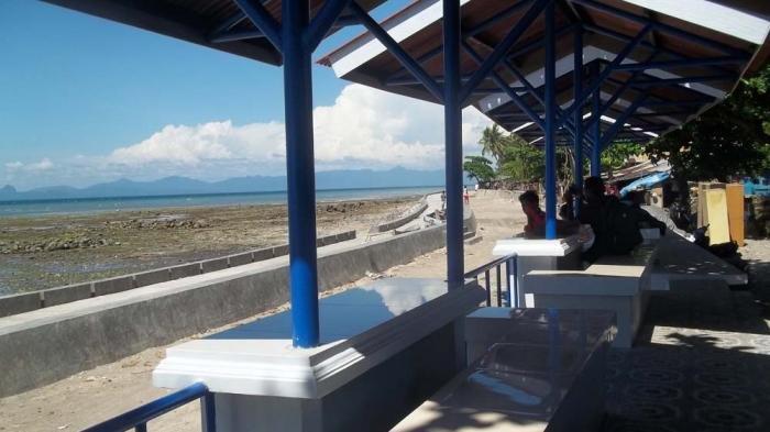Pantai Pasir Panjang di Kupang NTT.