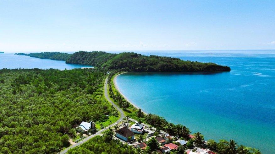 Pantai Ratatotok Timur, Minahasa Tenggara, Sulawesi Utara.